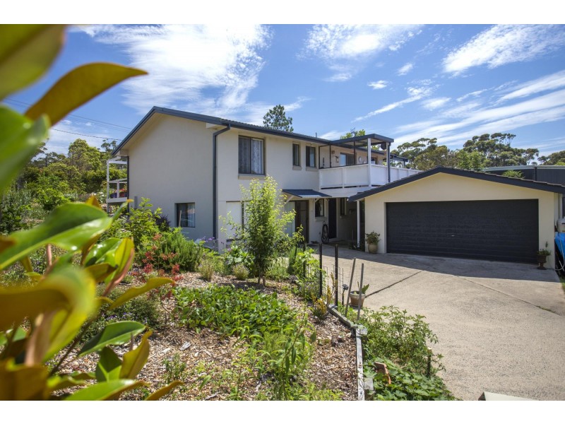 25 Bannister Head Road, Mollymook NSW 2539