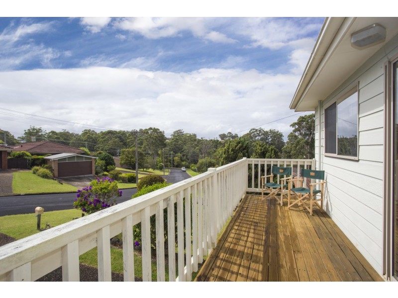 11 Treetops Crescent, Mollymook NSW 2539