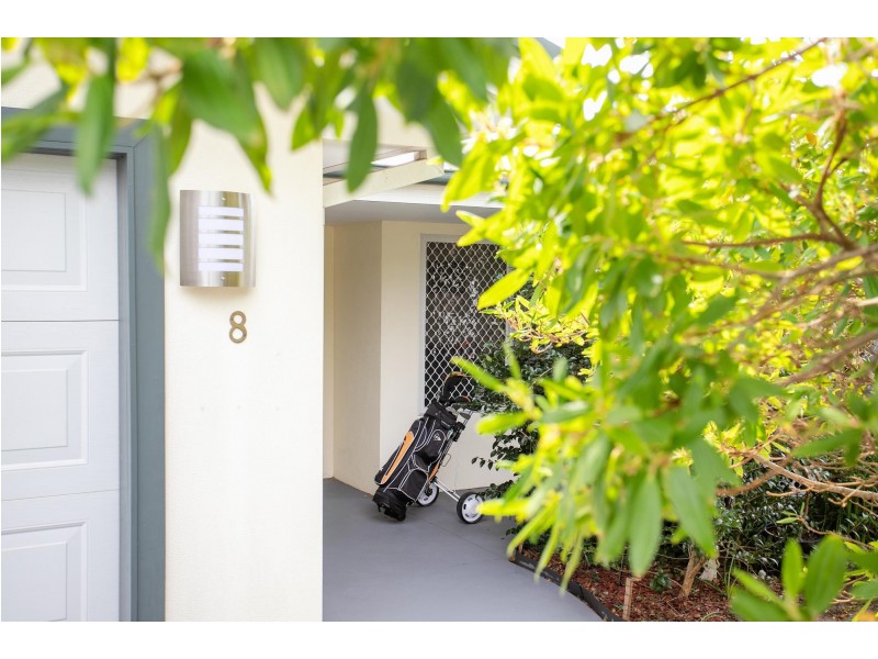 8 Everett Court, Mollymook Beach NSW 2539