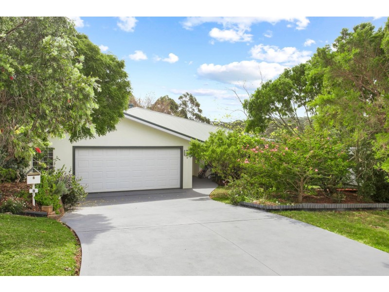 8 Everett Court, Mollymook Beach NSW 2539