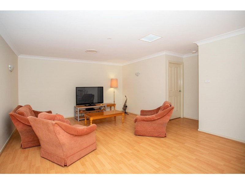 8 Everett Court, Mollymook Beach NSW 2539