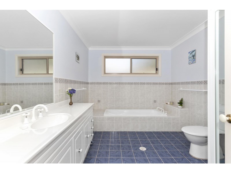 53 Bangalow Street, Narrawallee NSW 2539