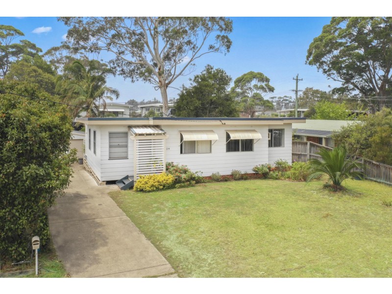 24 Bangalow Street, Narrawallee NSW 2539