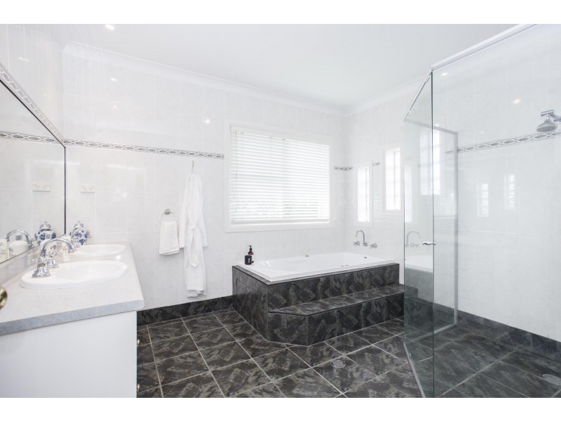 16 Hobbs Lane, Milton NSW 2538