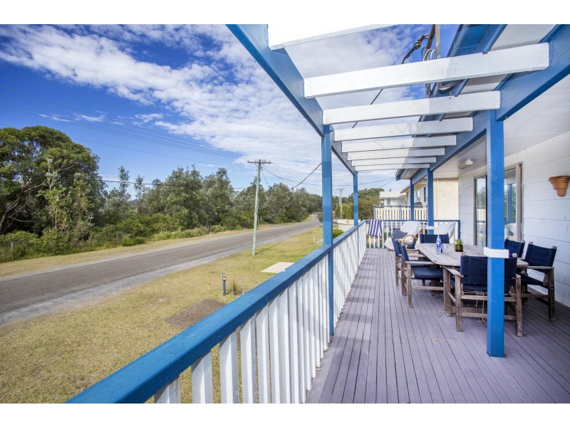 21 Matron Porter Drive, Narrawallee NSW 2539