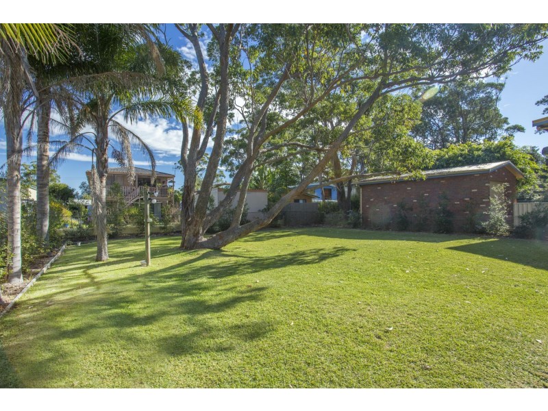 21 Matron Porter Drive, Narrawallee NSW 2539