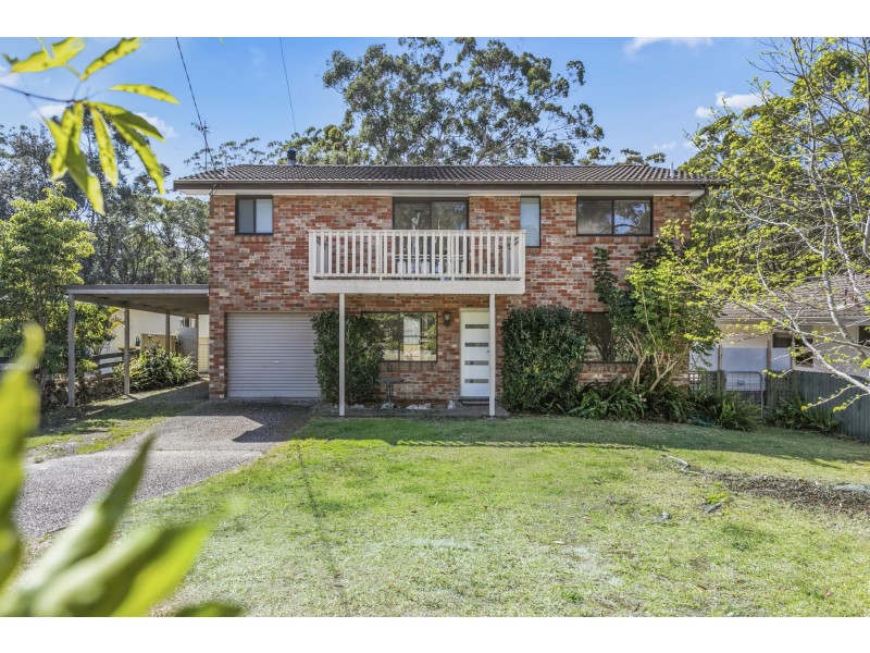 9 Ocean Street, Mollymook NSW 2539