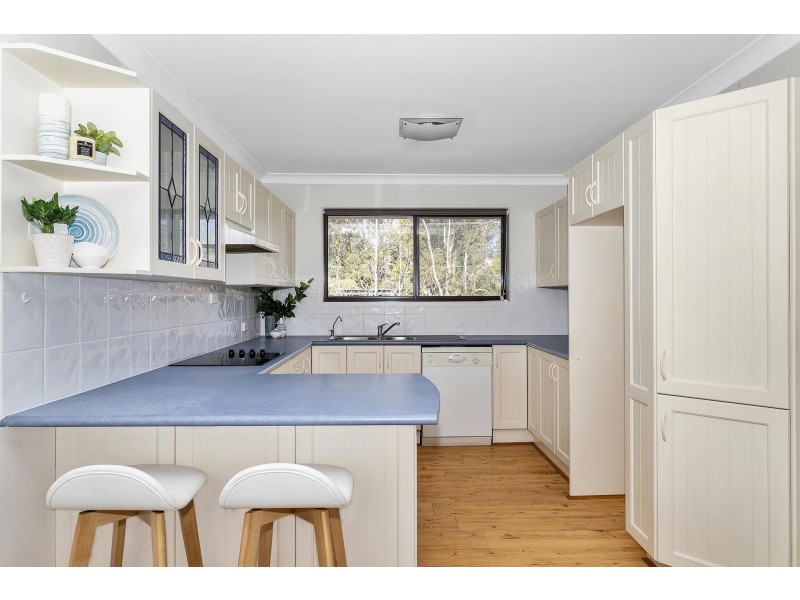 9 Ocean Street, Mollymook NSW 2539