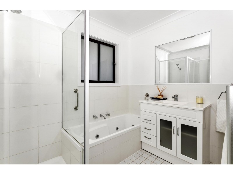 9 Ocean Street, Mollymook NSW 2539