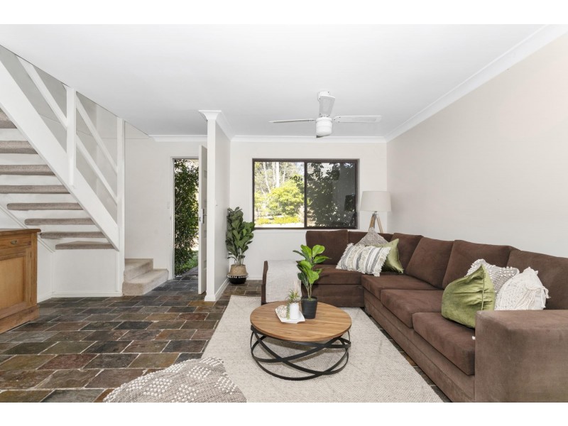 9 Ocean Street, Mollymook NSW 2539