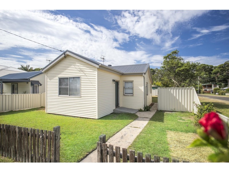 21 Federal Avenue, Burrill Lake NSW 2539