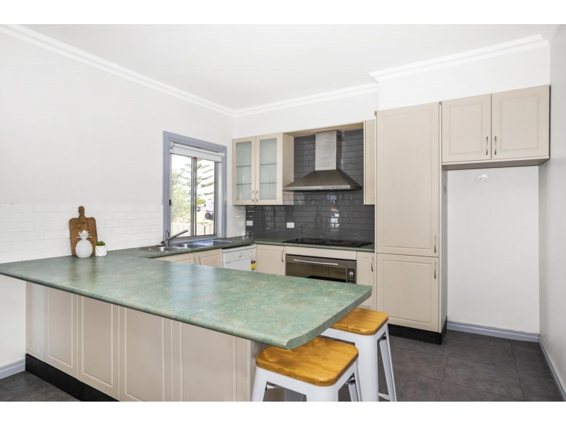 21 Federal Avenue, Burrill Lake NSW 2539