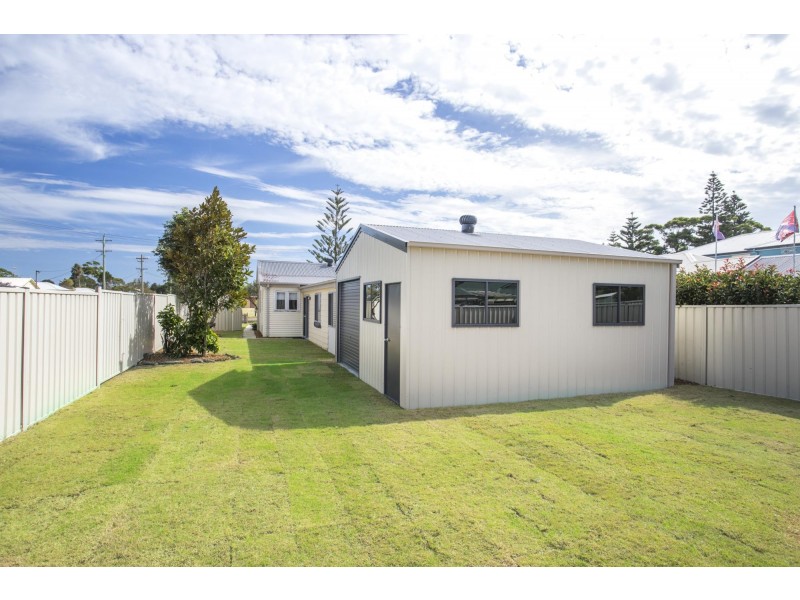 21 Federal Avenue, Burrill Lake NSW 2539