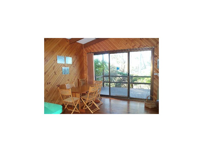 25 Surfers Avenue, Narrawallee NSW 2539