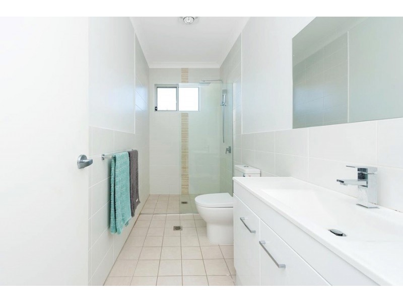 6 Seascape Close, Narrawallee NSW 2539