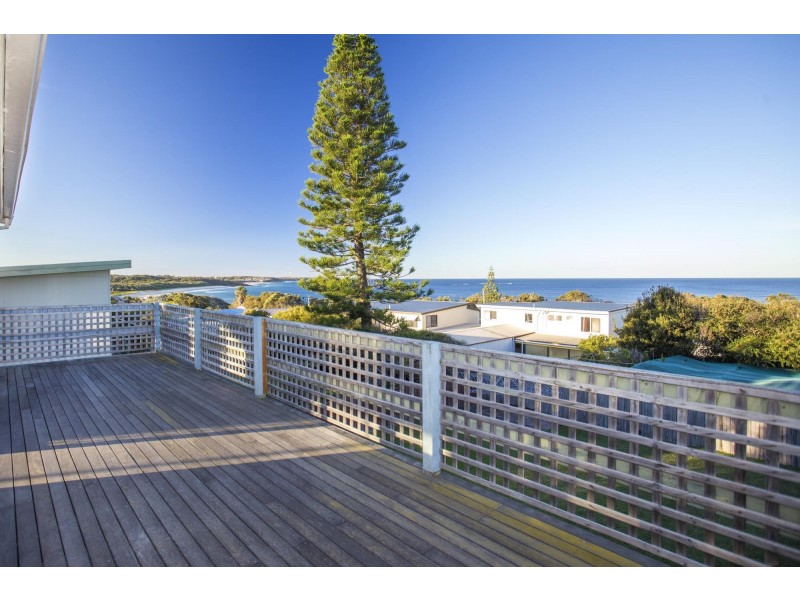 62 Highview Drive, Dolphin Point NSW 2539
