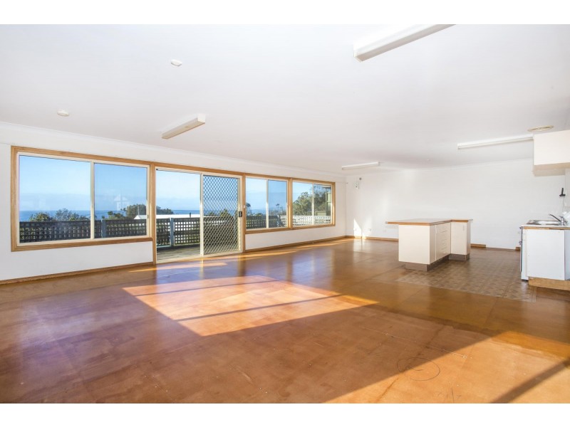 62 Highview Drive, Dolphin Point NSW 2539