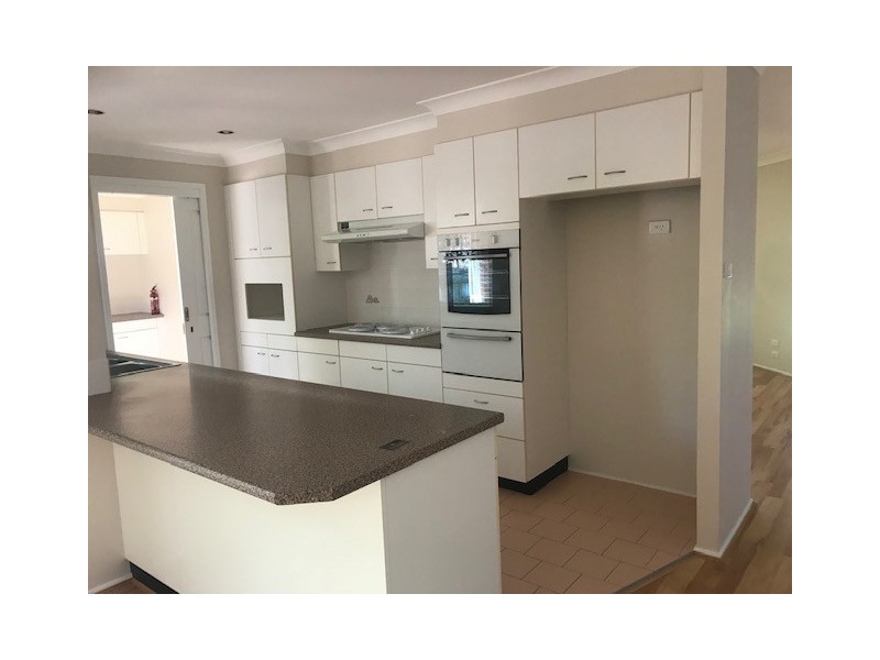 4 Sagittarius Way, Narrawallee NSW 2539