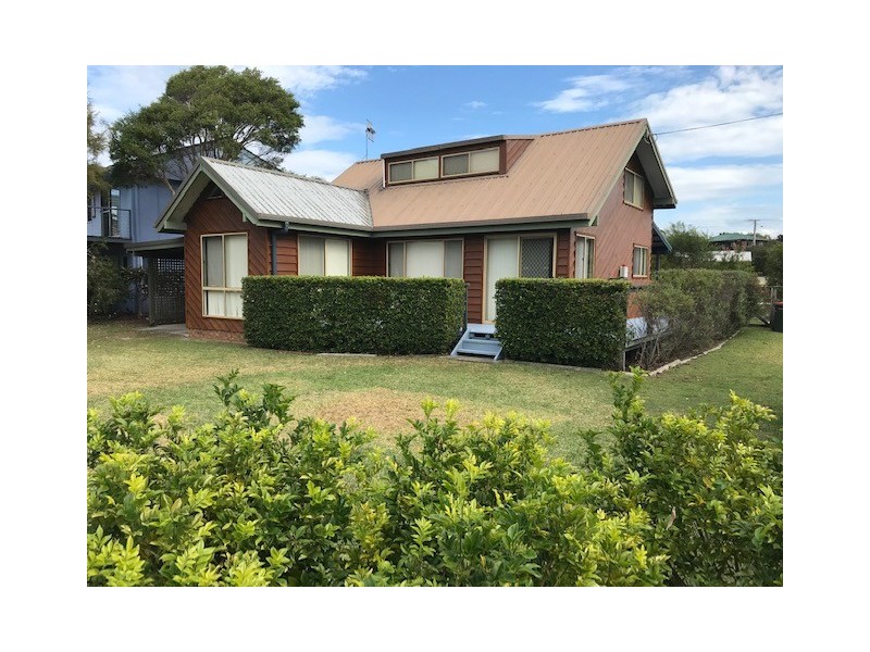 15 Portland Way, Lake Tabourie NSW 2539
