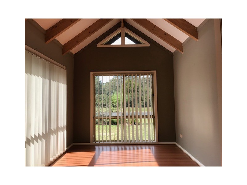 15 Portland Way, Lake Tabourie NSW 2539