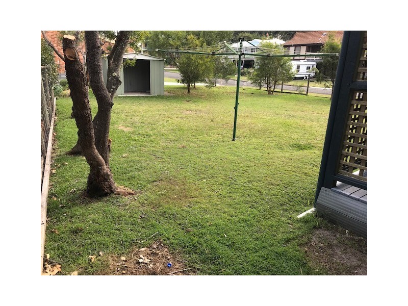 15 Portland Way, Lake Tabourie NSW 2539