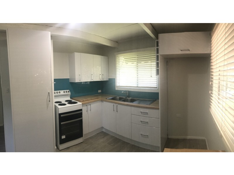 18 Manning Avenue, Narrawallee NSW 2539