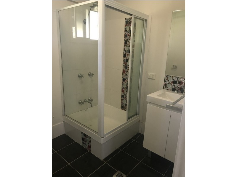 18 Manning Avenue, Narrawallee NSW 2539