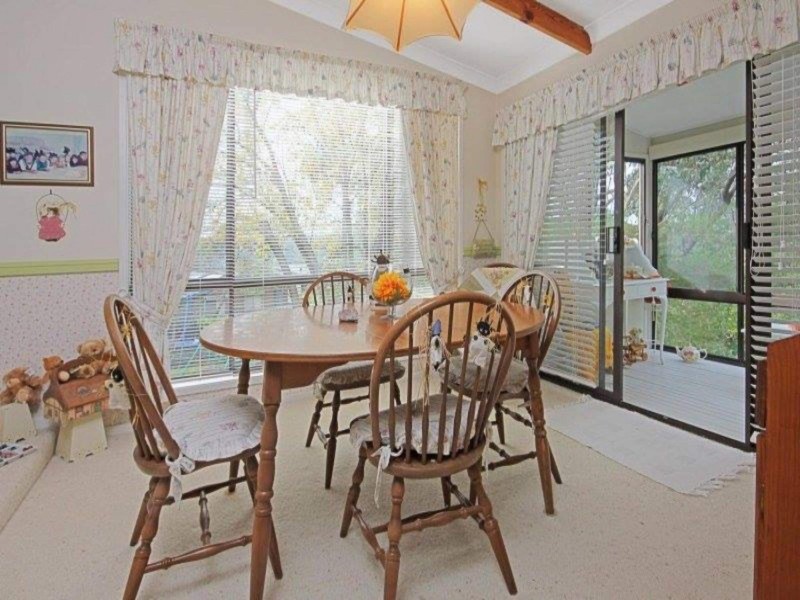 15 Weymouth Road, Lake Tabourie NSW 2539