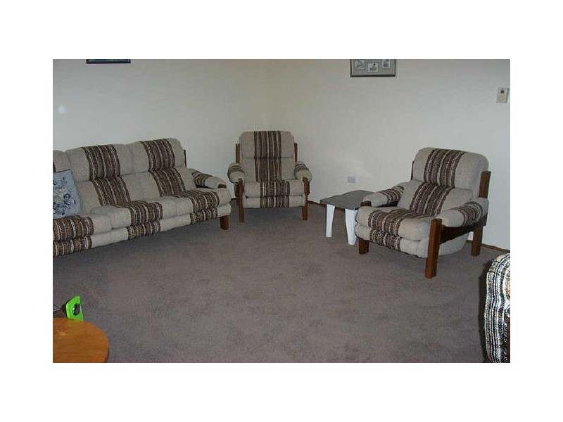 25 Macleay St, Narrawallee NSW 2539