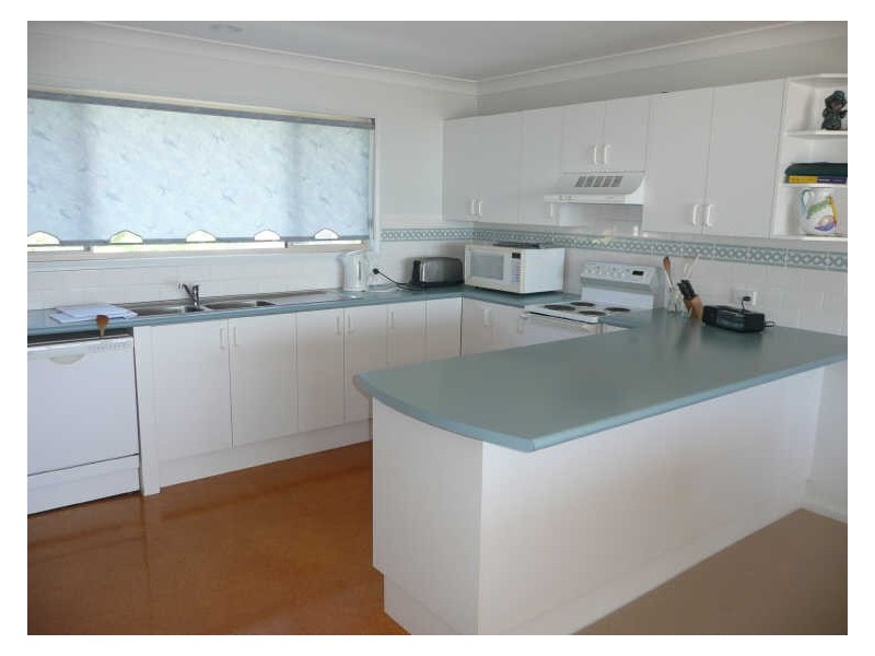 21 Booth Avenue, Narrawallee NSW 2539