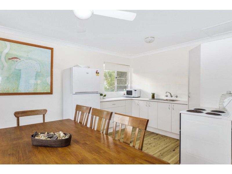 86 Tallwood Avenue, Mollymook Beach NSW 2539