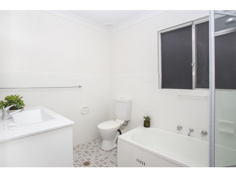 86 Tallwood Avenue, Mollymook Beach NSW 2539