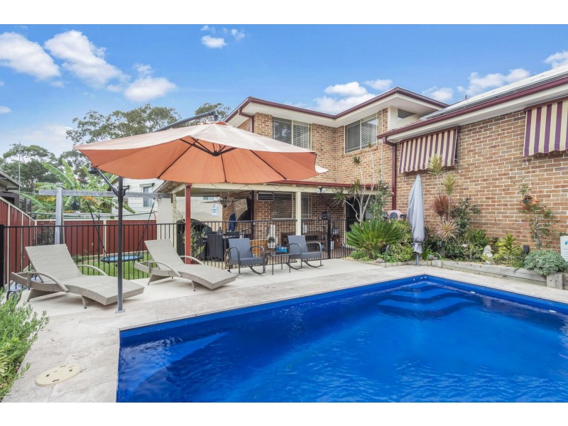 19 James Crescent, Kings Point NSW 2539