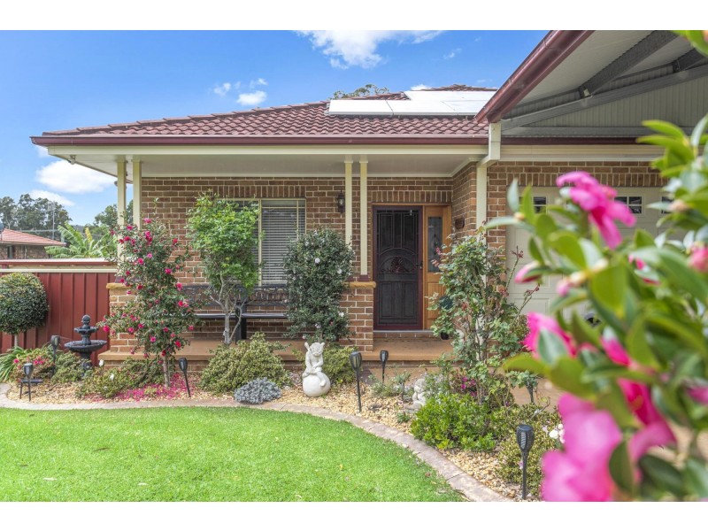 19 James Crescent, Kings Point NSW 2539