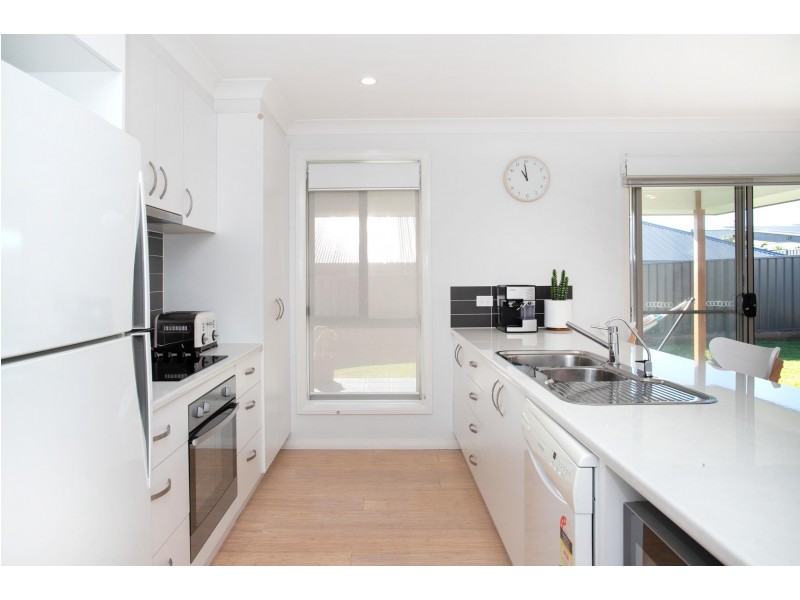 12 Macquarie Drive, Burrill Lake NSW 2539