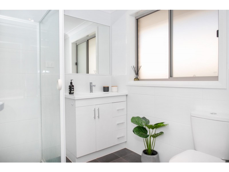 12 Macquarie Drive, Burrill Lake NSW 2539