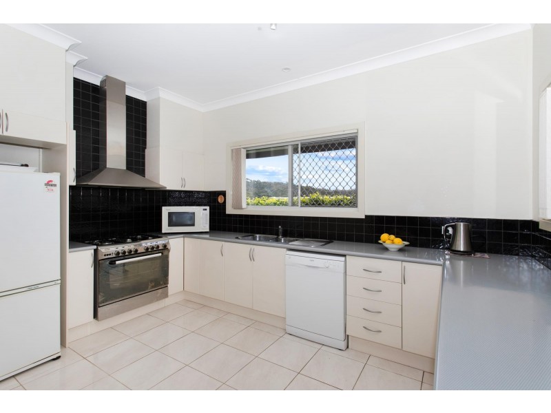 8 Everett Court, Mollymook Beach NSW 2539