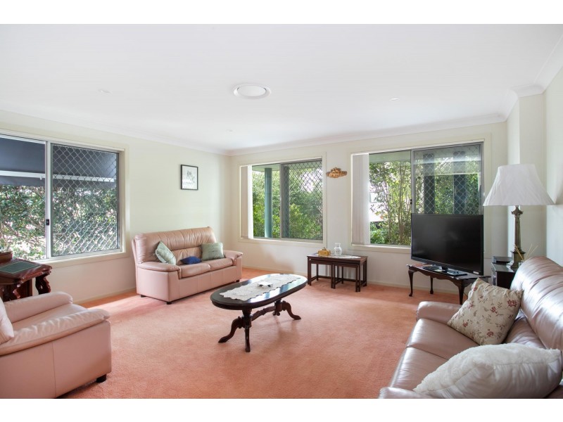 8 Everett Court, Mollymook Beach NSW 2539