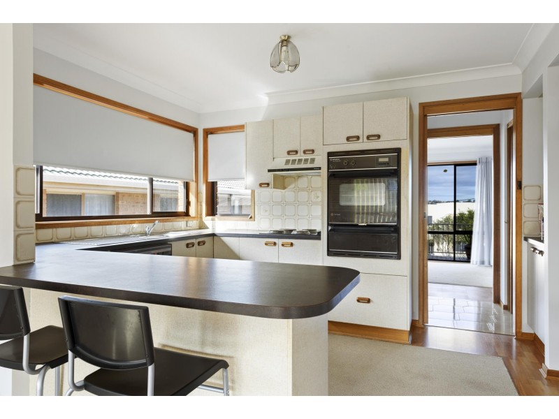 17 Dolphin Street, Ulladulla NSW 2539