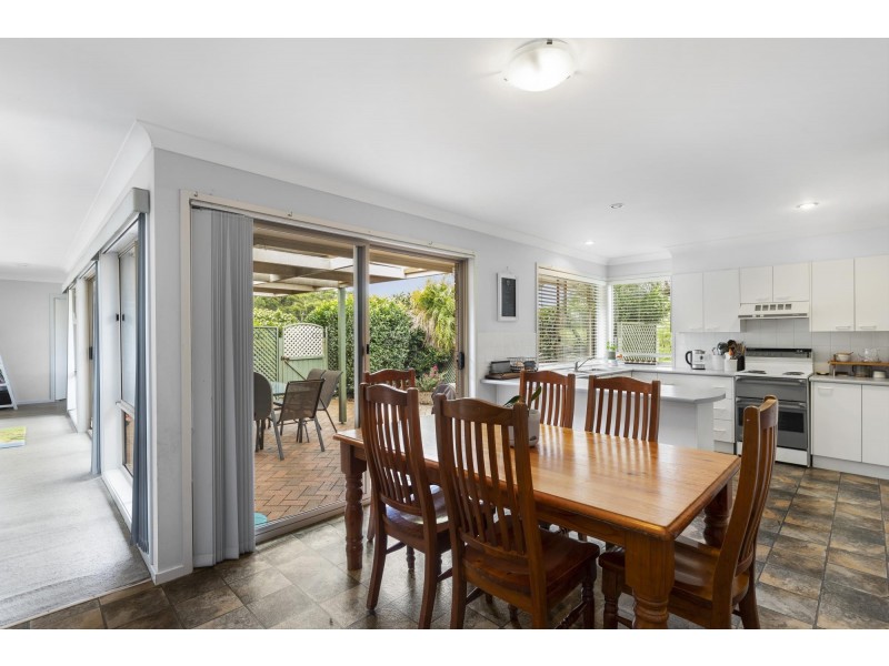 1 Oxley Crescent, Mollymook NSW 2539