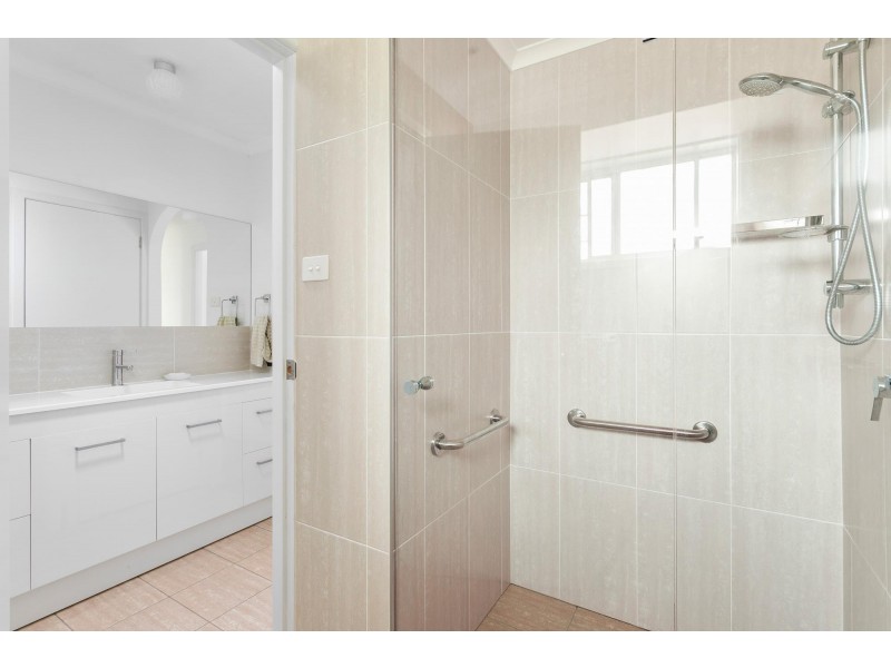 50 Leo Drive, Narrawallee NSW 2539