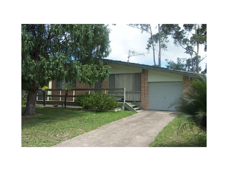 1 Bangalow St, Narrawallee NSW 2539