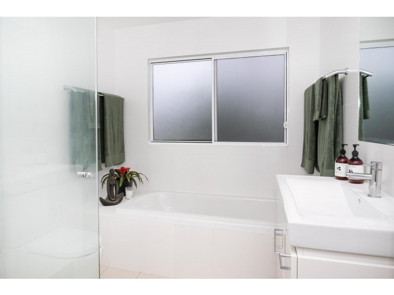 105 Matron Porter Drive, Narrawallee NSW 2539