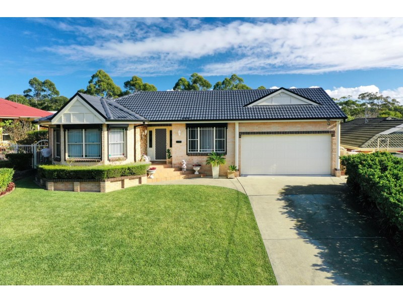 33 Leo Drive, Narrawallee NSW 2539