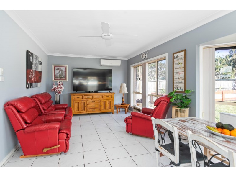 33 Leo Drive, Narrawallee NSW 2539