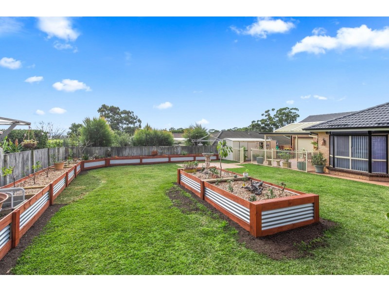 33 Leo Drive, Narrawallee NSW 2539