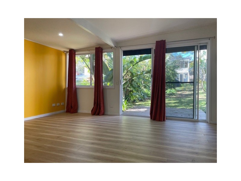 105 Matron Porter Drive, Narrawallee NSW 2539