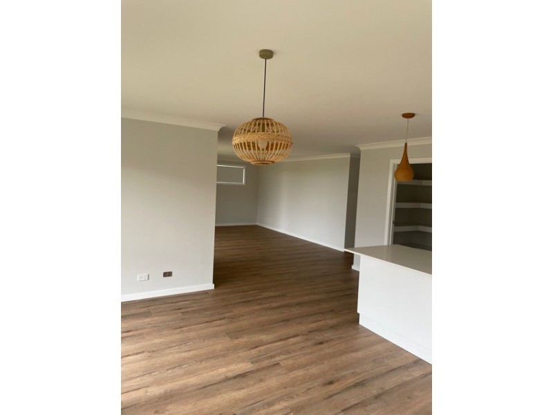 9 Como Avenue, Burrill Lake NSW 2539