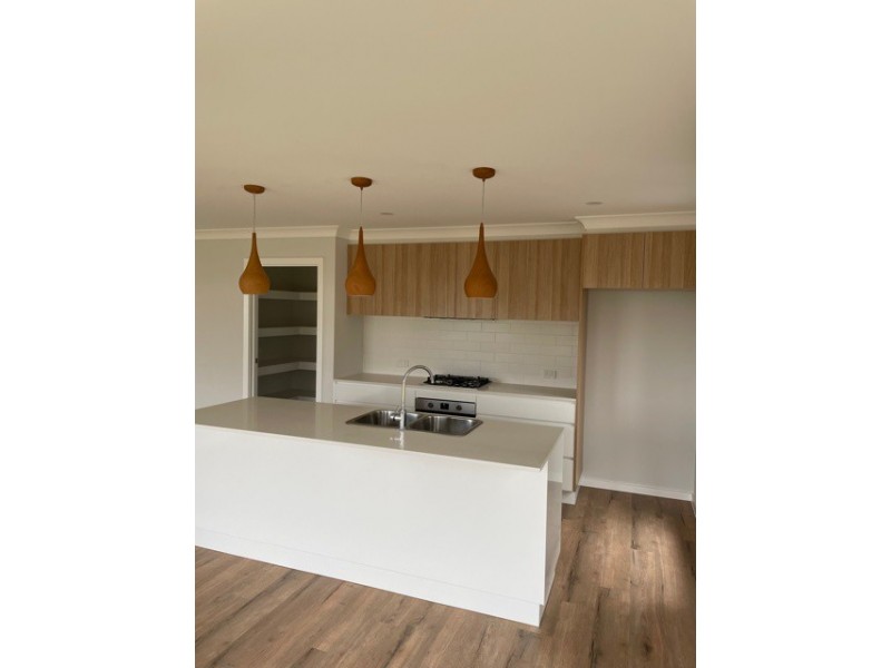 9 Como Avenue, Burrill Lake NSW 2539