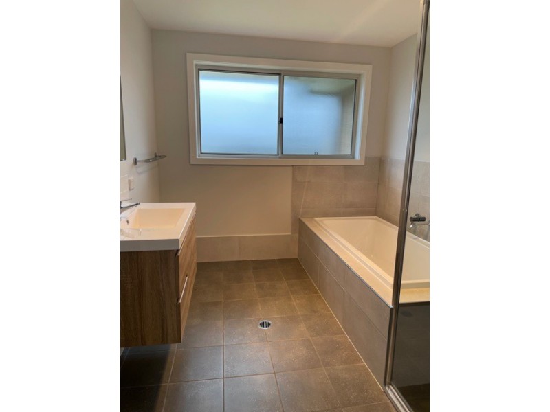 9 Como Avenue, Burrill Lake NSW 2539